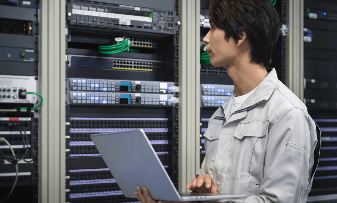 データセンターの安定稼働を、変圧器で支えます。